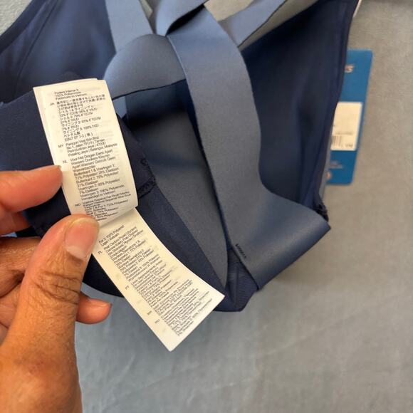 New Brooks Moves with Me Run Sports Bra Performance Track Sports Athletic 32A XS - Picture 5 of 9